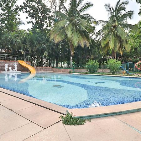 Palette - Holiday Palms Hotel Bangalore Exterior photo